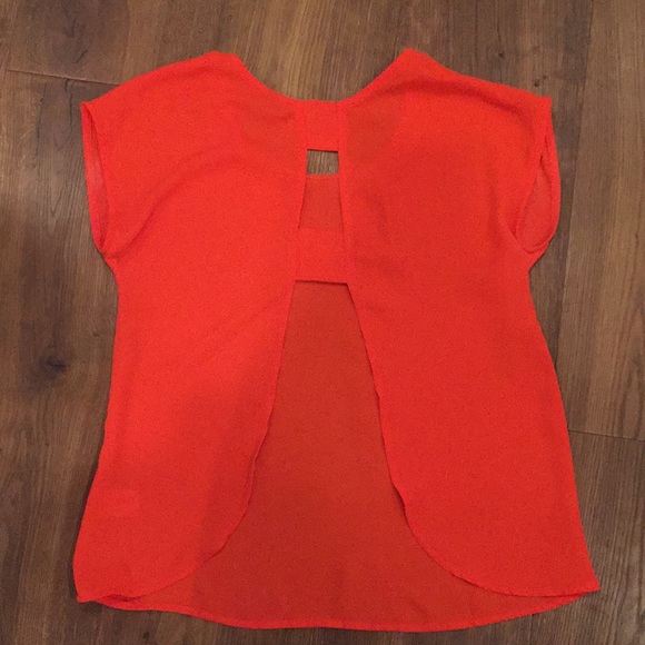 Open back blouse - Picture 2 of 4